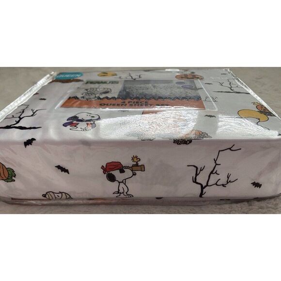 Peanuts Snoopy Woodstock Halloween QUEEN Size Sheet Set Doghouse Pumpkin Moon - Picture 6 of 16